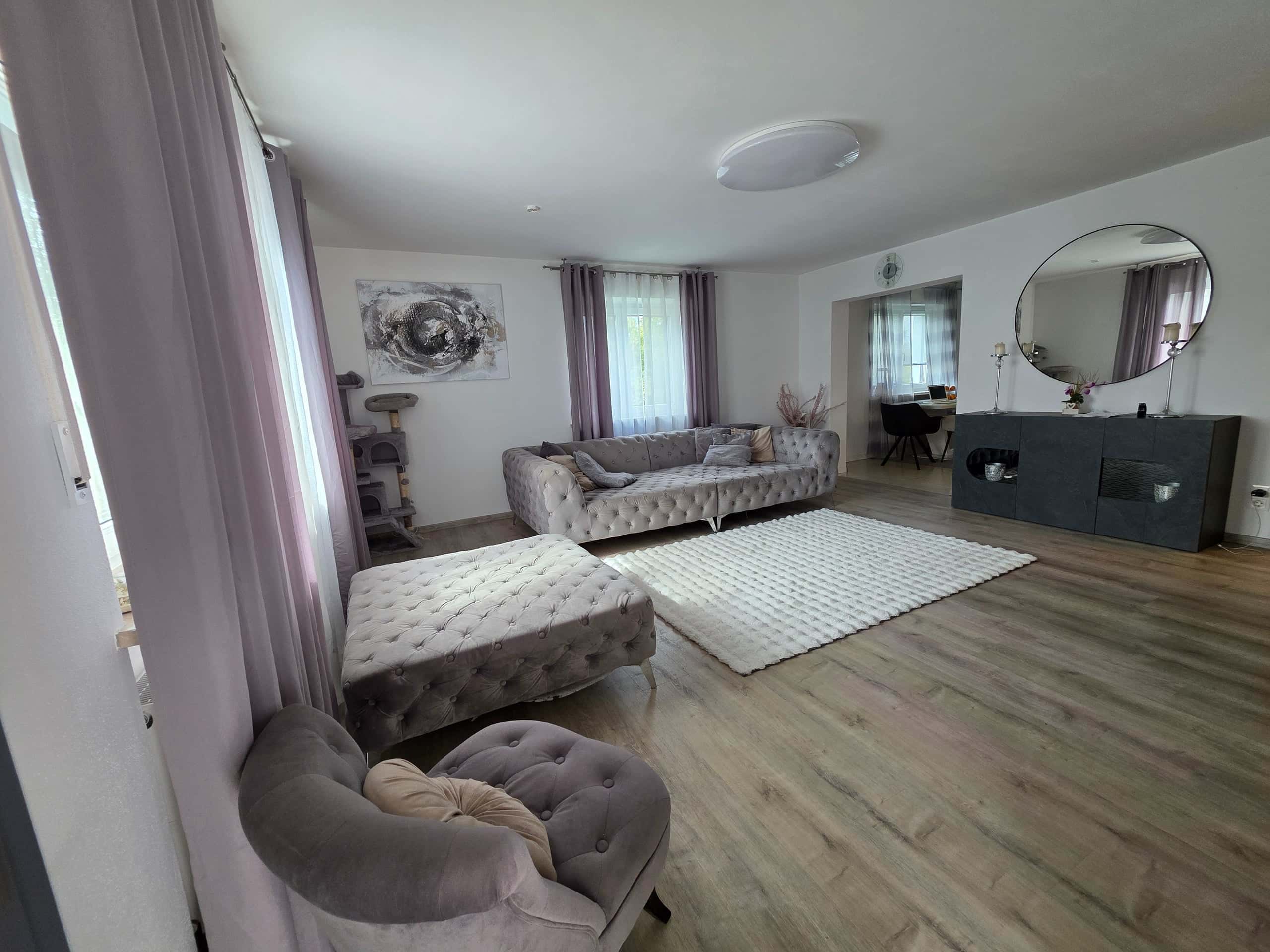 Etage kaufen in Traunreut — Wohnzimmer