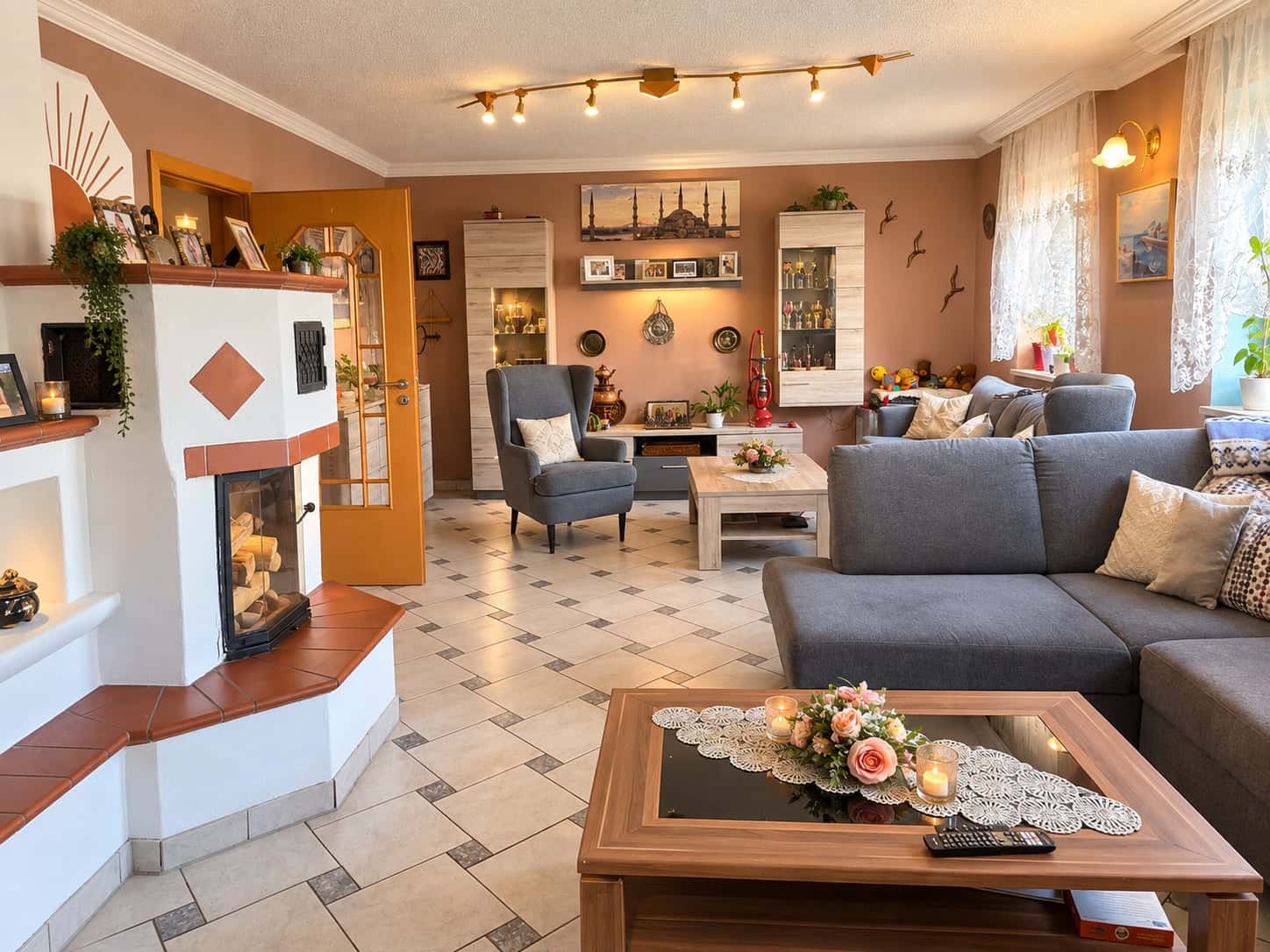 Einfamilienhaus kaufen in Mettenheim — Wohnzimmer mit offenem Kamin