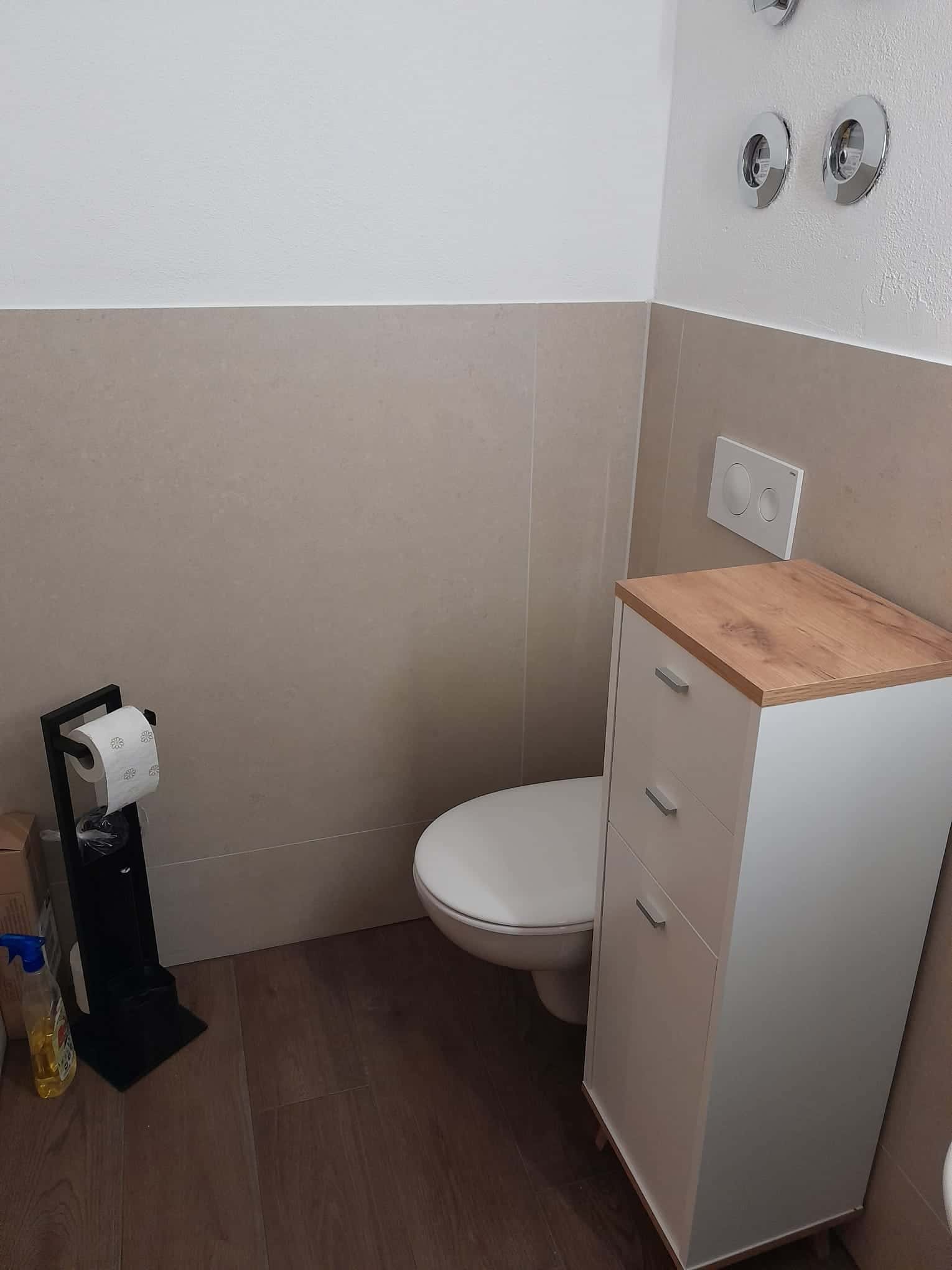 Erdgeschoss kaufen in Traunstein — Badezimmer