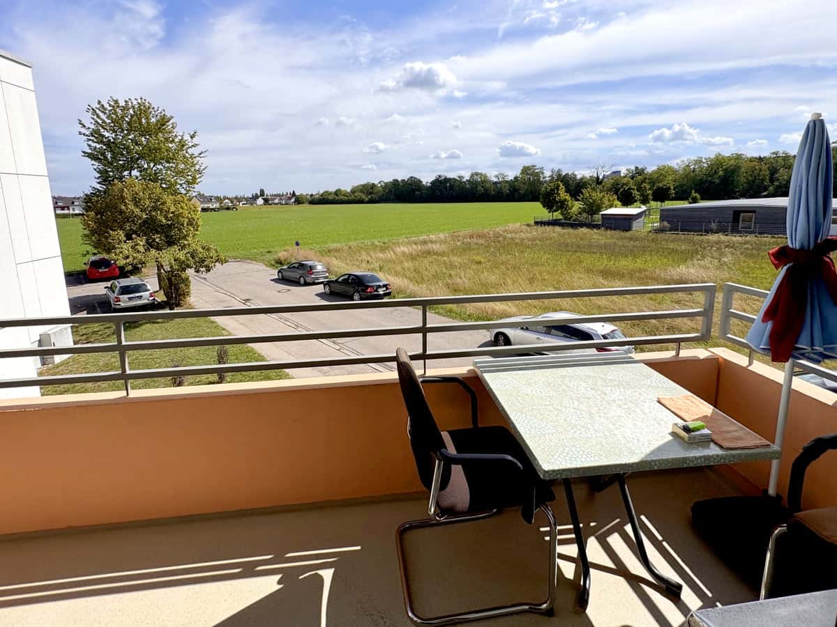 Etage kaufen in Karlsfeld — Balkon