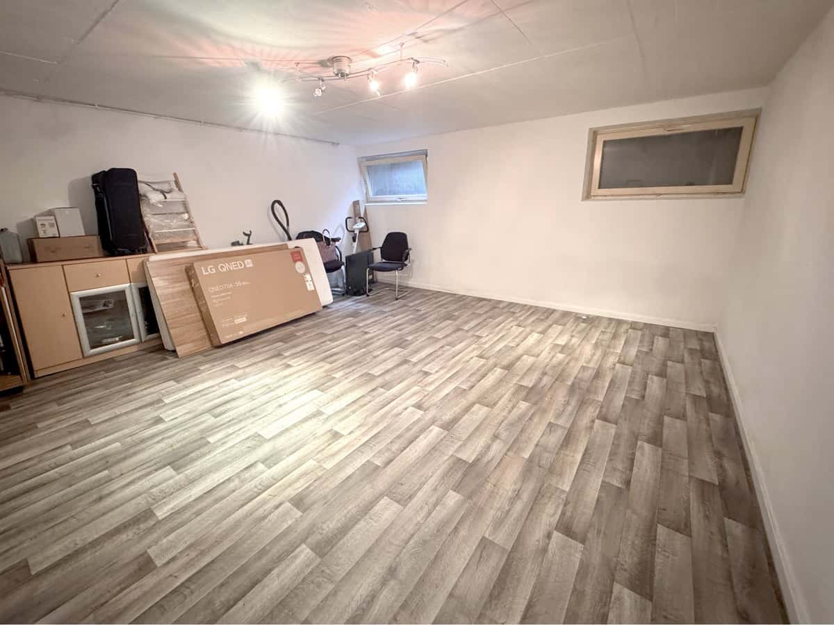 Etage kaufen in Karlsfeld — Hobbyraum 1