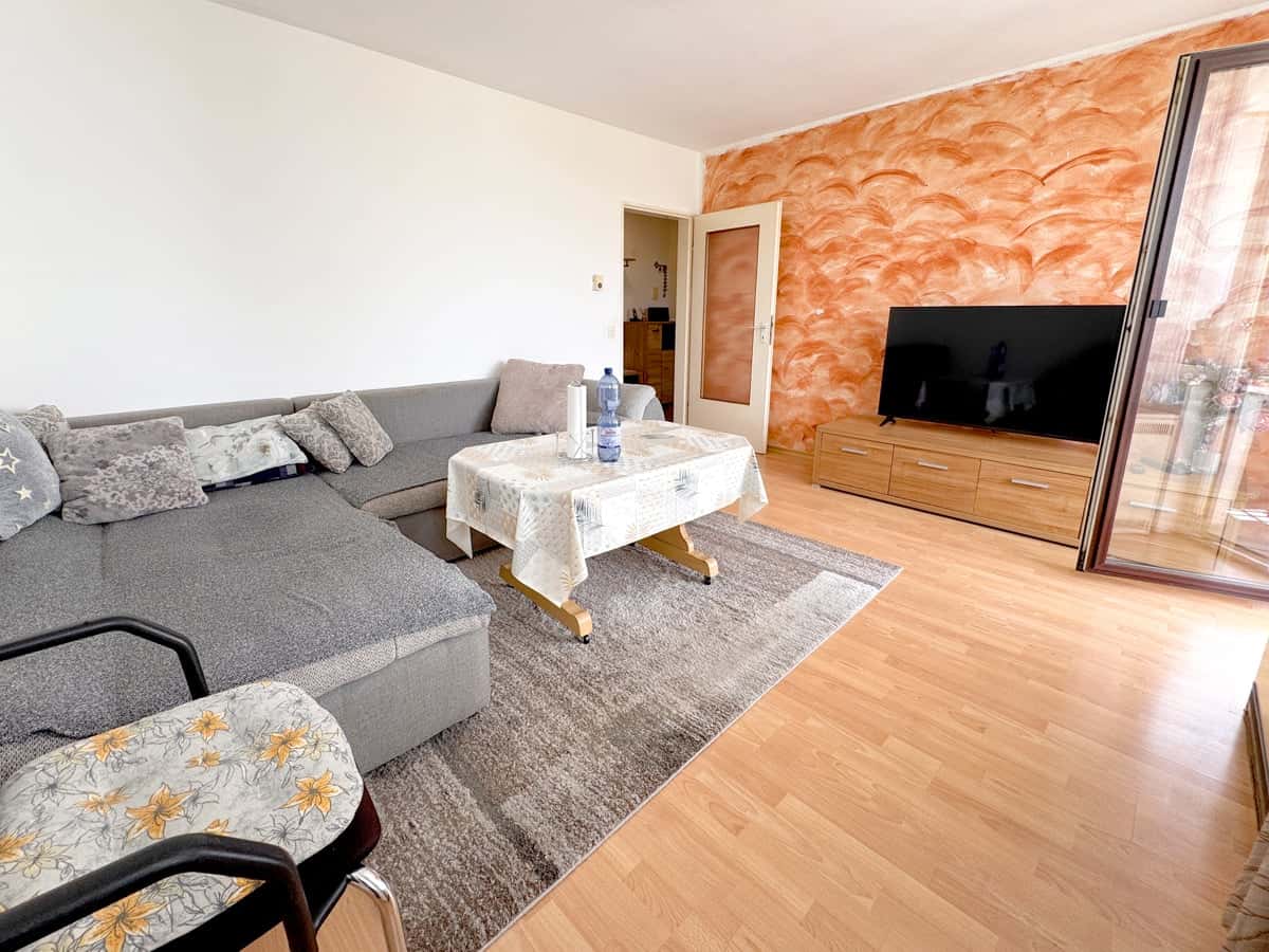 Etage kaufen in Karlsfeld — Wohnzimmer 2