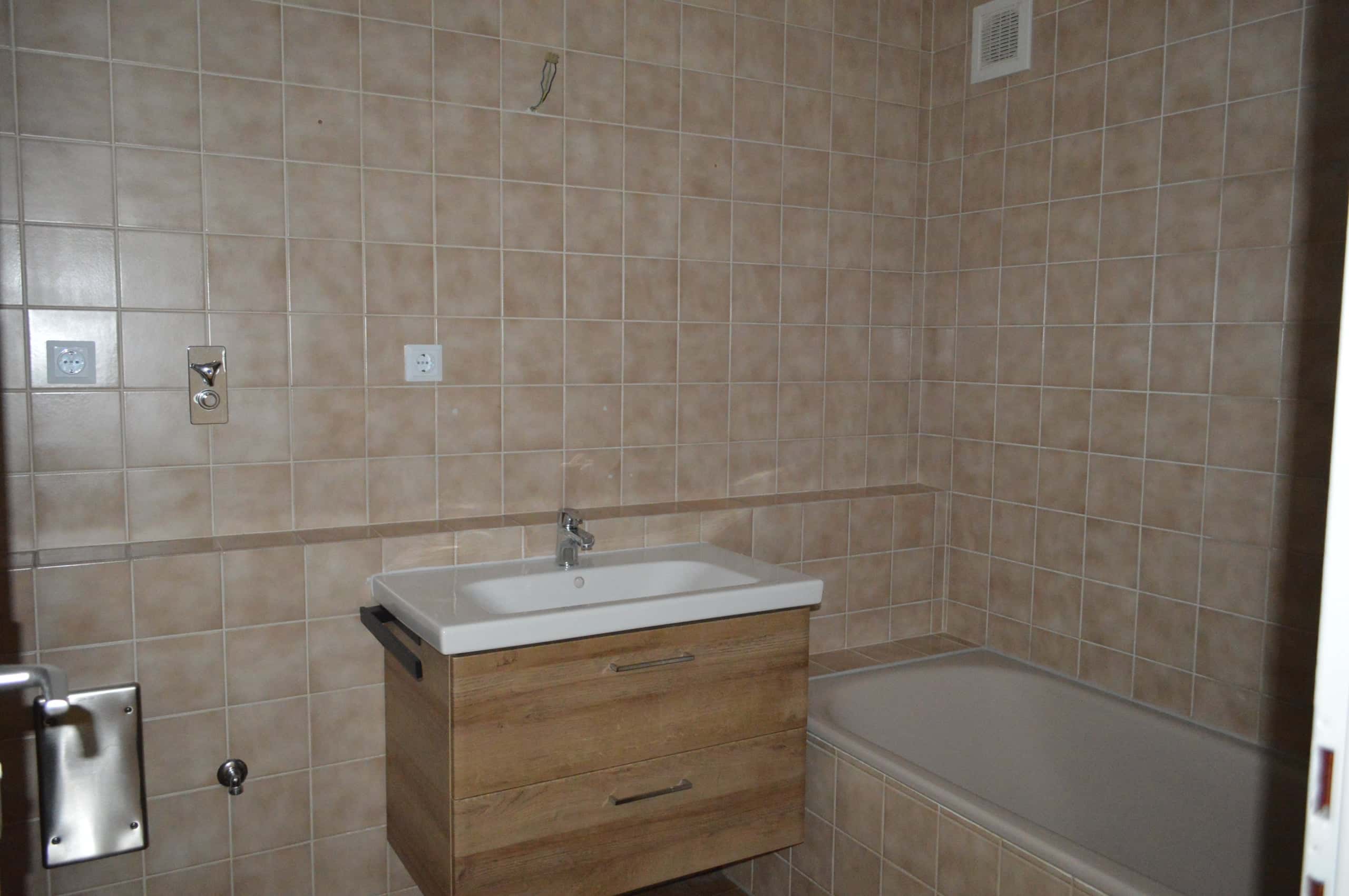 Etage mieten in Freilassing — Badezimmer