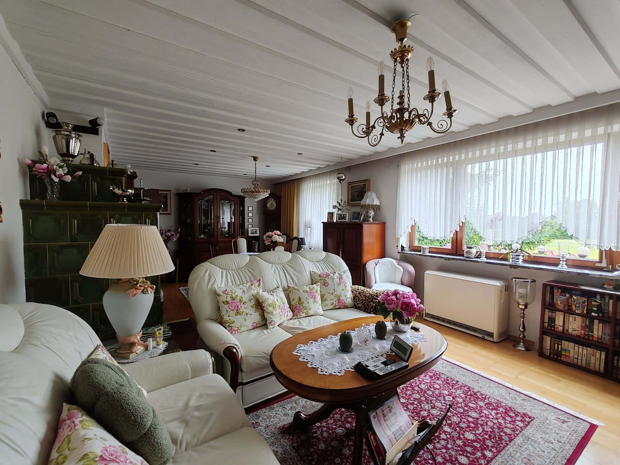 Einfamilienhaus kaufen in Haag in Oberbayern — Wohnzimmer