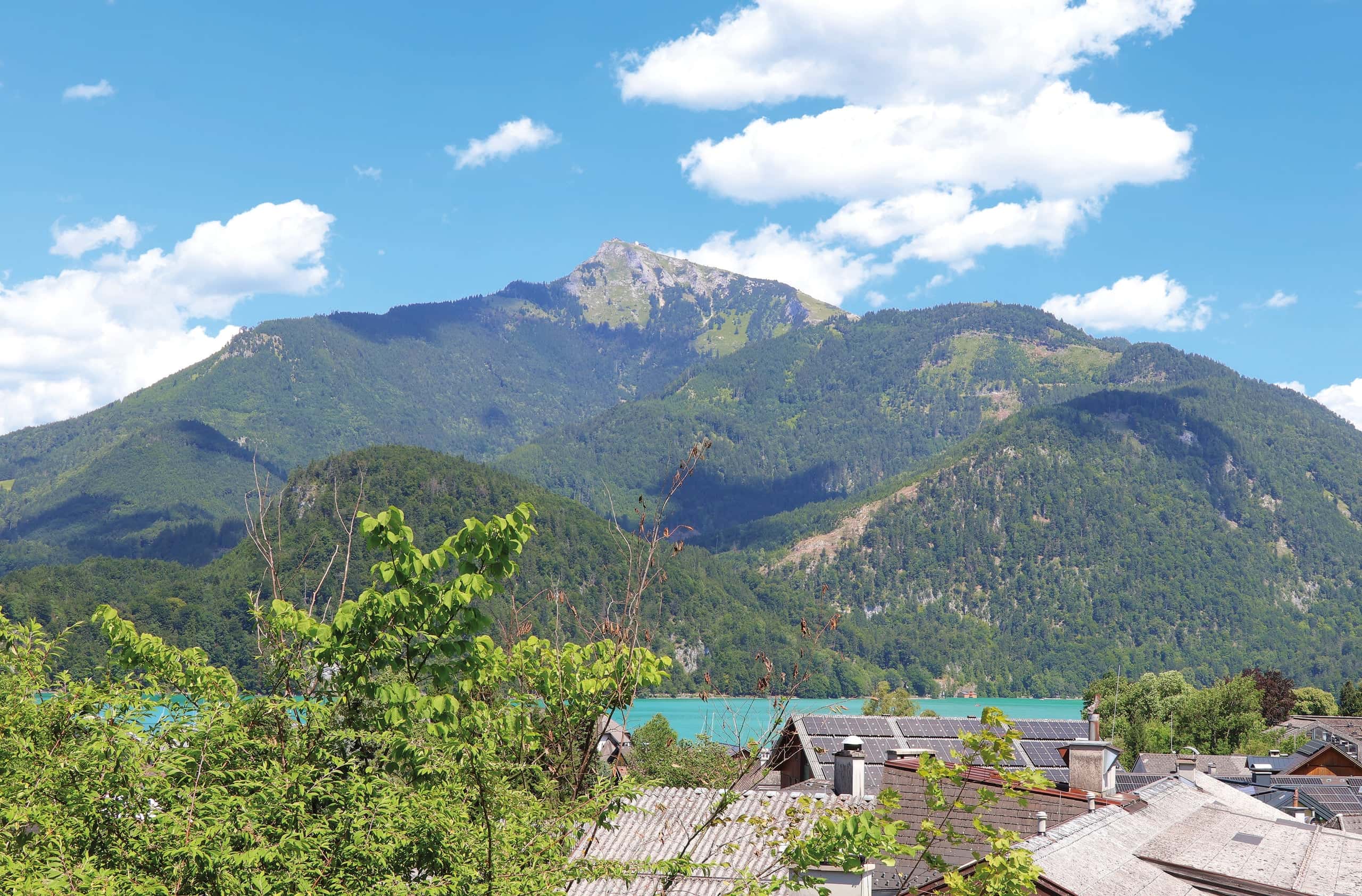 Fantastischer Blick vom Balkon auf den See und Schafberg