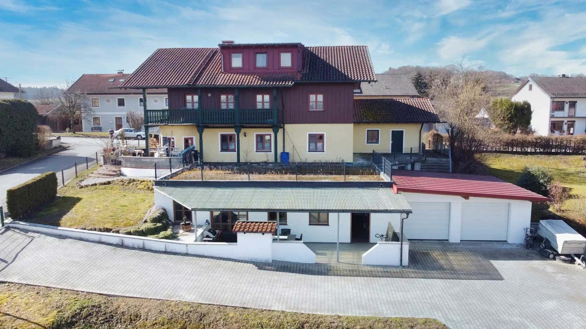 Mehrfamilienhaus kaufen in Tittmoning — Aussenansicht_Rueckseite
