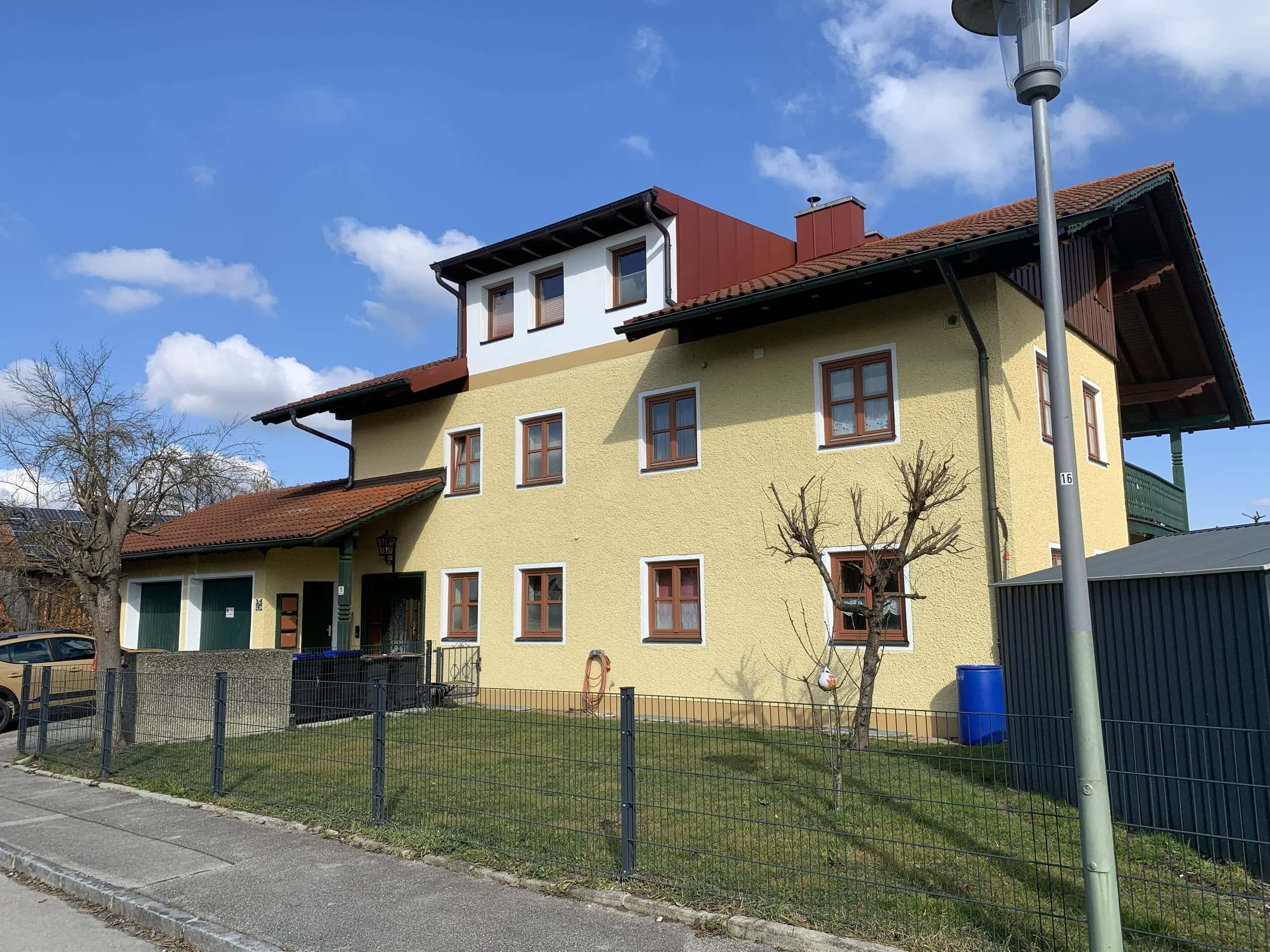 Mehrfamilienhaus kaufen in Tittmoning — Aussenansicht_vorne_1