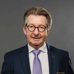 Porträt Michael Bauer, ALPHAUS Immobilien