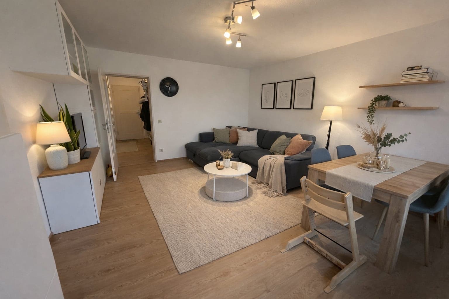 Wohnzimmer_virtuell möbliert