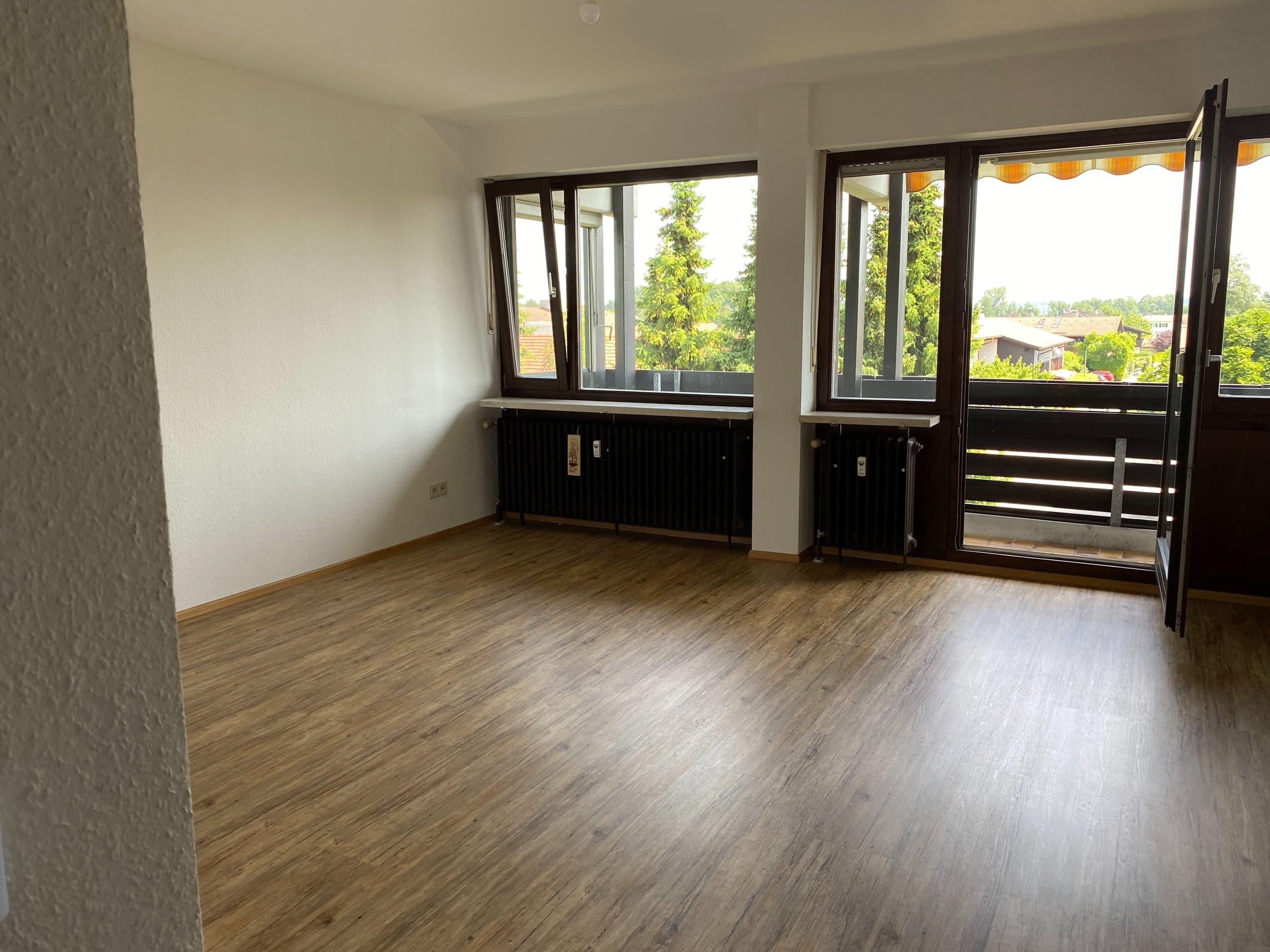 Wohnzimmer mit Blick auf den See