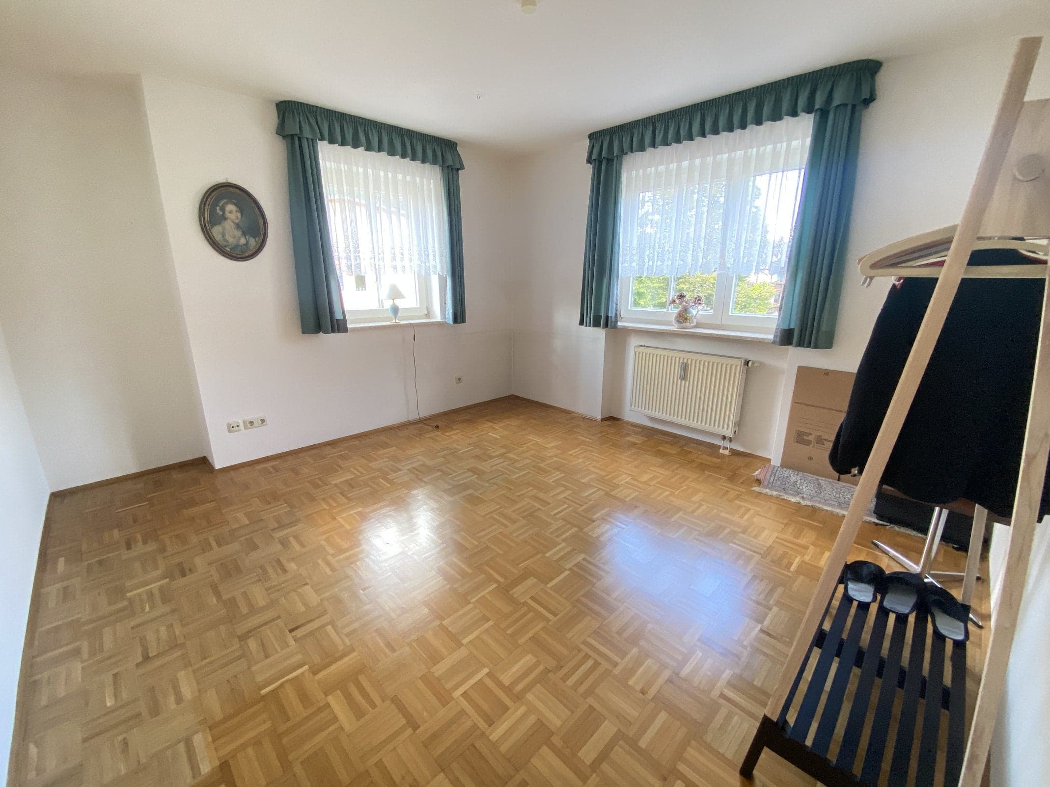 Schlafzimmer 1