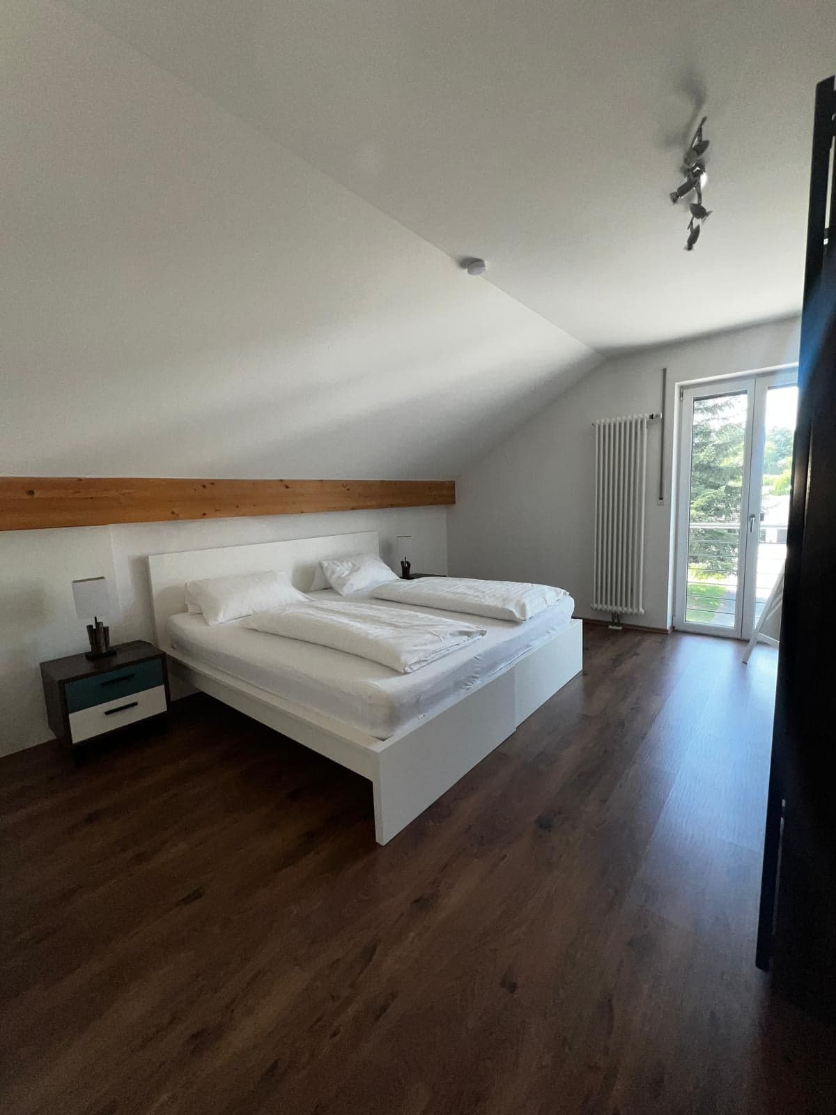 Schlafzimmer DG