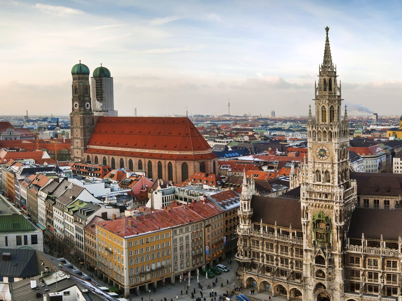 Marienplatz in München mit Neuem Rathaus und Frauenkirche — das nördliche Ende unseres Arbeitsgebiets