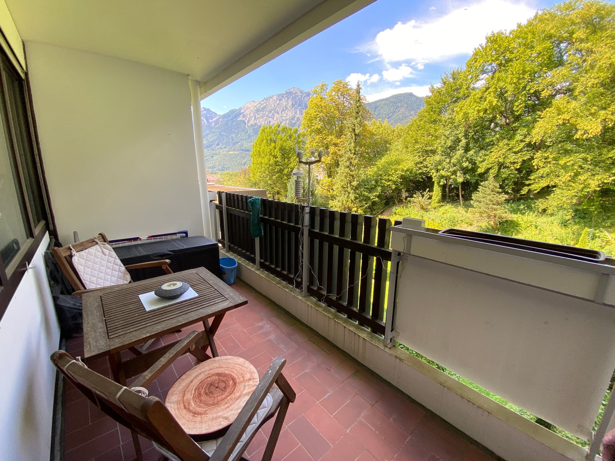 Balkon mit Bergblick
