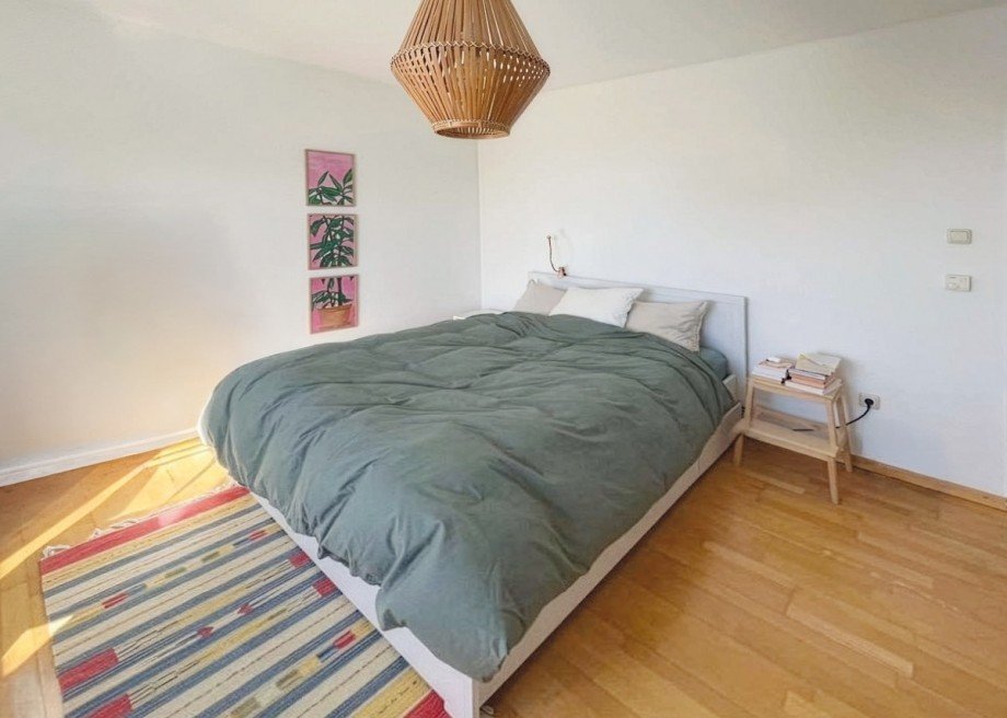 ger�umiges Schlafzimmer Etagenwohnung Salzburg