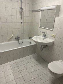 Badezimmer Helle 3 Zimmer Wohnung mit S�dost-Balkon