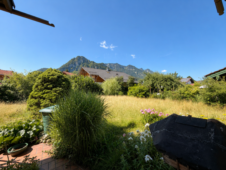 Gartenblick Inzell Zweifamilienhaus Raum f�r zwei Generationen, Lage f�r Generationen: ZFH-Sanierungsobjekt in Inzell