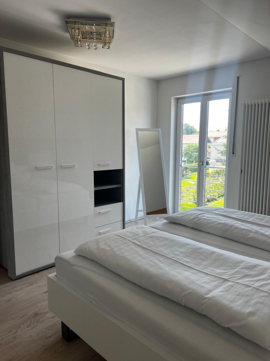 Schlafzimmer Eltern 1.OG Mehrfamilienhaus Bad Birnbach