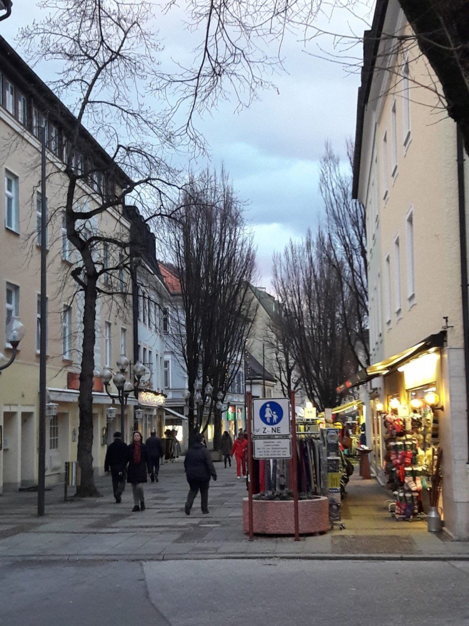 Fu�g�ngerzone Verbrauchermarkt Bad Reichenhall