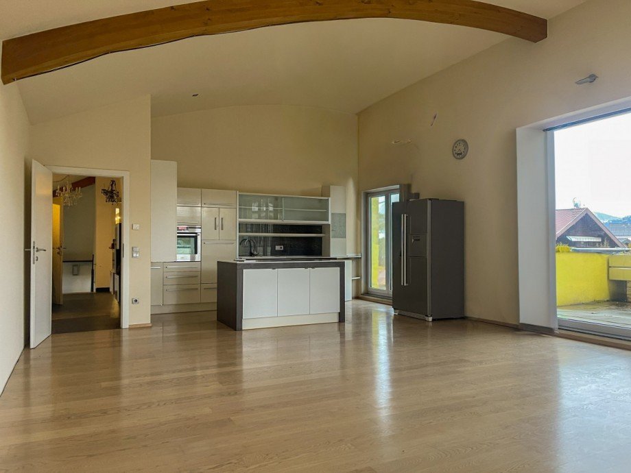 Wohnzimmer, K�che Dachgeschosswohnung Salzburg