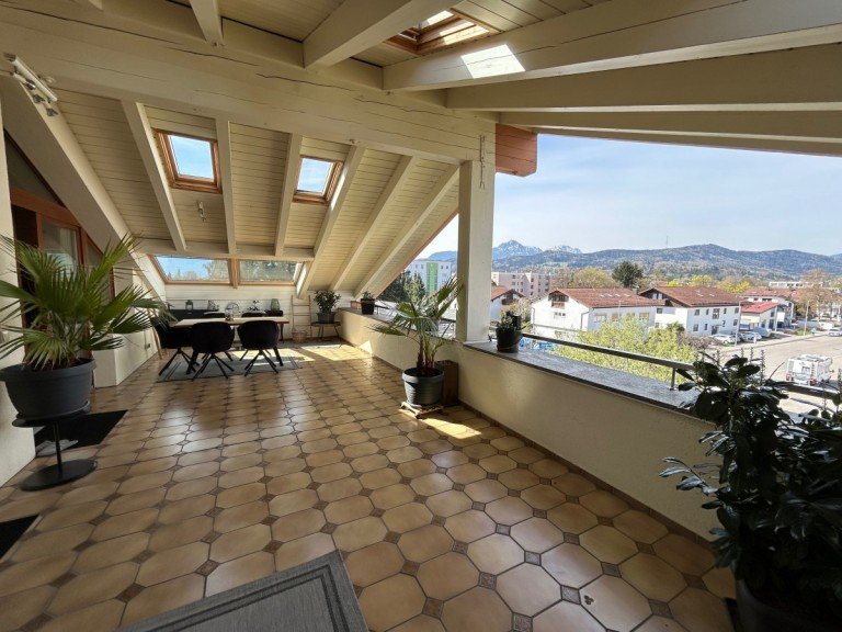 Terrasse Ainring Dachgeschosswohnung * Ein Traum von Dachgeschosswohnung *