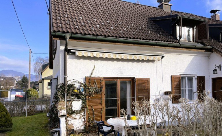 Ansicht S�d Salzburg Doppelhaush�lfte SONNENLAGE IN SALZBURG GNEIS-Doppelhaush�lfte zum Kernsanieren