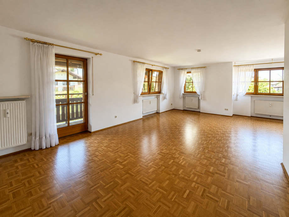 Teilansicht Wohnzimmer Etagenwohnung Bad Reichenhall