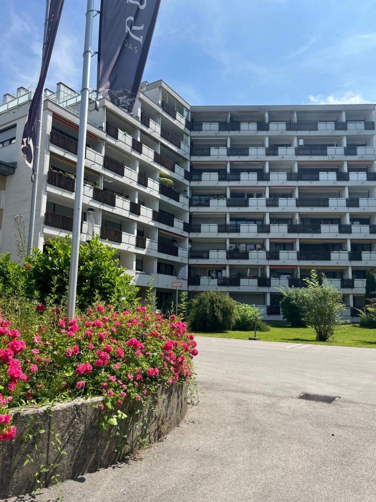 Blick z. Wohnanlage Bad Reichenhall Wohnung Gem�tliche 1-Zi-Whg.m.Blk. in Bad Reichenhall - Zentrale Lage m. Alpenflair