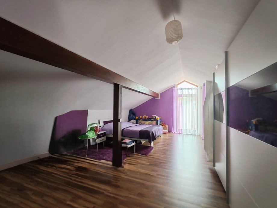 Schlafzimmer DG Einfamilienhaus T�ging am Inn