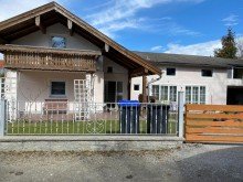 Ansicht S�d Viel Platz auch f�r 2 Familien in freistehenden Haus in guter Lage