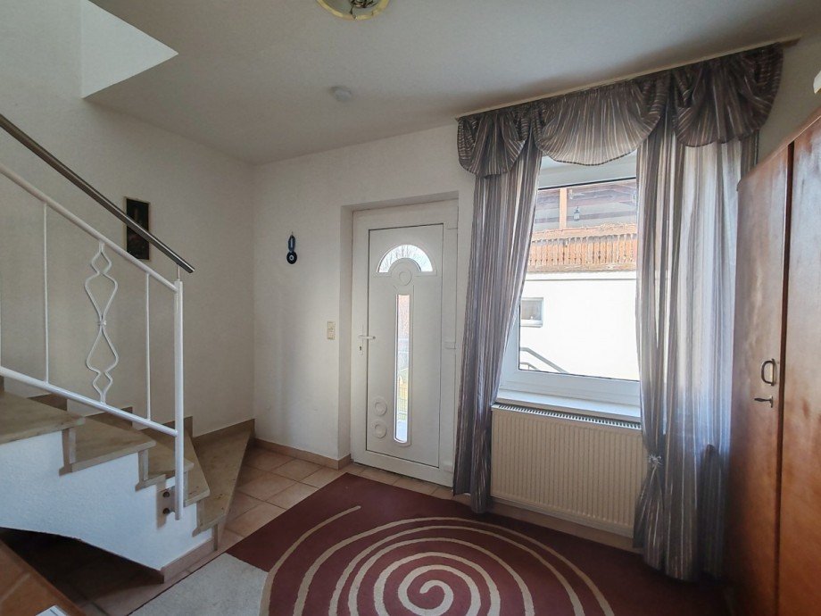 Eingangsbereich im EG Einfamilienhaus Neumarkt-Sankt Veit