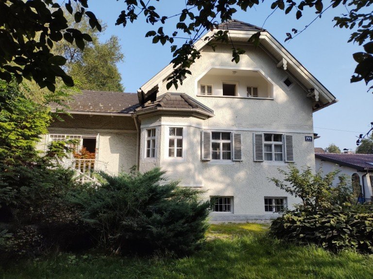 Au�enansicht Salzburg Einfamilienhaus Tradition trifft Zukunft - historisches Wohnhaus auf gro�em Grundst�ck