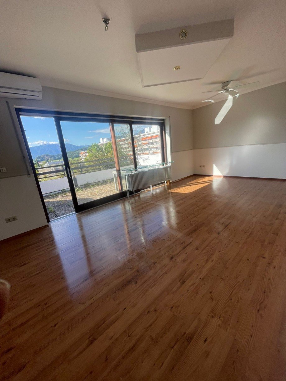 Livingroom Etagenwohnung Ainring