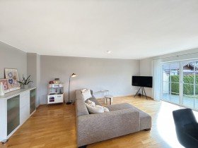 Hauptbild Ruhig und zentral gelegene 4-Zi-Gartenwohnung im Weltcup-Skiort Flachau - voll m�bliert!