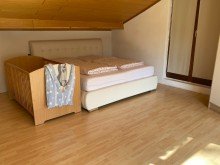 Zimmer Viel Platz auch f�r 2 Familien in freistehenden Haus in guter Lage