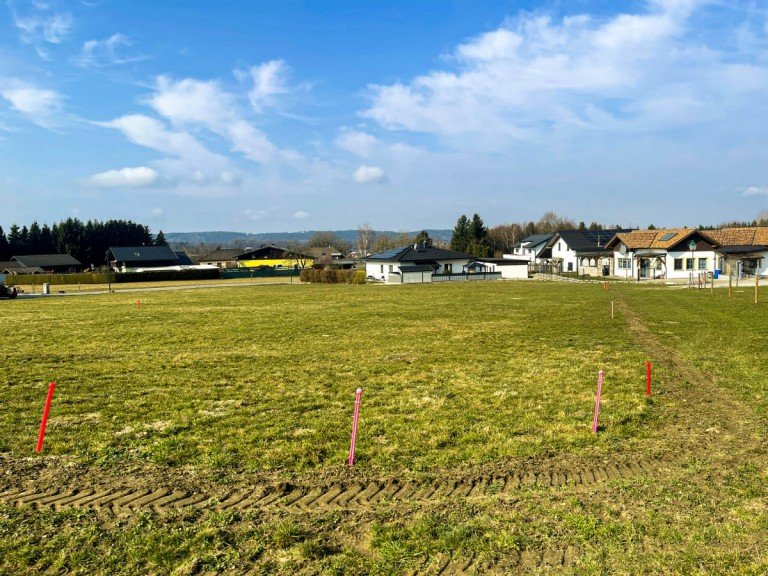 Ansicht S�d Schalchen Wohngrundst�ck SONNENLAGE-Grundst�ck ohne Bauzwang in Schalchen