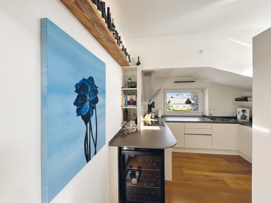 gro�z�gige und moderne K�che mit Markenger�ten Maisonettewohnung Sankt Johann in Tirol