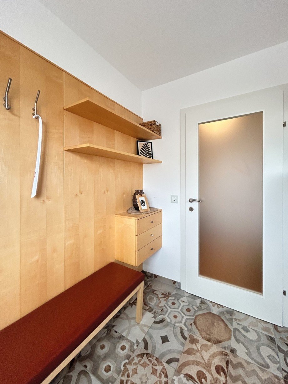 ger�umiger Windfang Terrassenwohnung Flachau