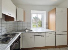 einfache Kuim EG Gepflegtes Wohnhaus mit Gewerbewidmung und 3 getrennten Wohneinheiten in Maxglan