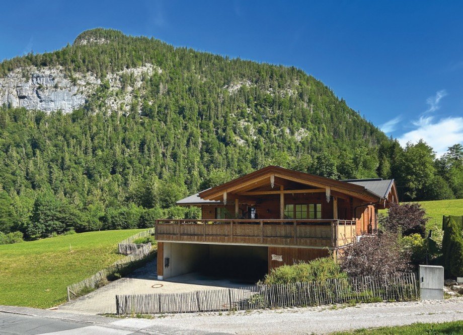 Eine Symbiose aus traditioneller Baukunst und modernem Wohnanspruch Einfamilienhaus Unken