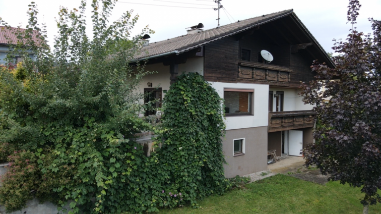 Ansicht S�d Handenberg Einfamilienhaus Renovierungsbed�rftiges Einfamilienhaus in Handenberg