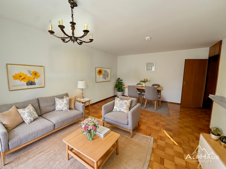 Wohnzimmer - virtuell m�bliert Bad Reichenhall Etagenwohnung Lichtdurchflutetes Altbaujuwel mit Charme - Ihr R�ckzugsort im Herzen der Stadt