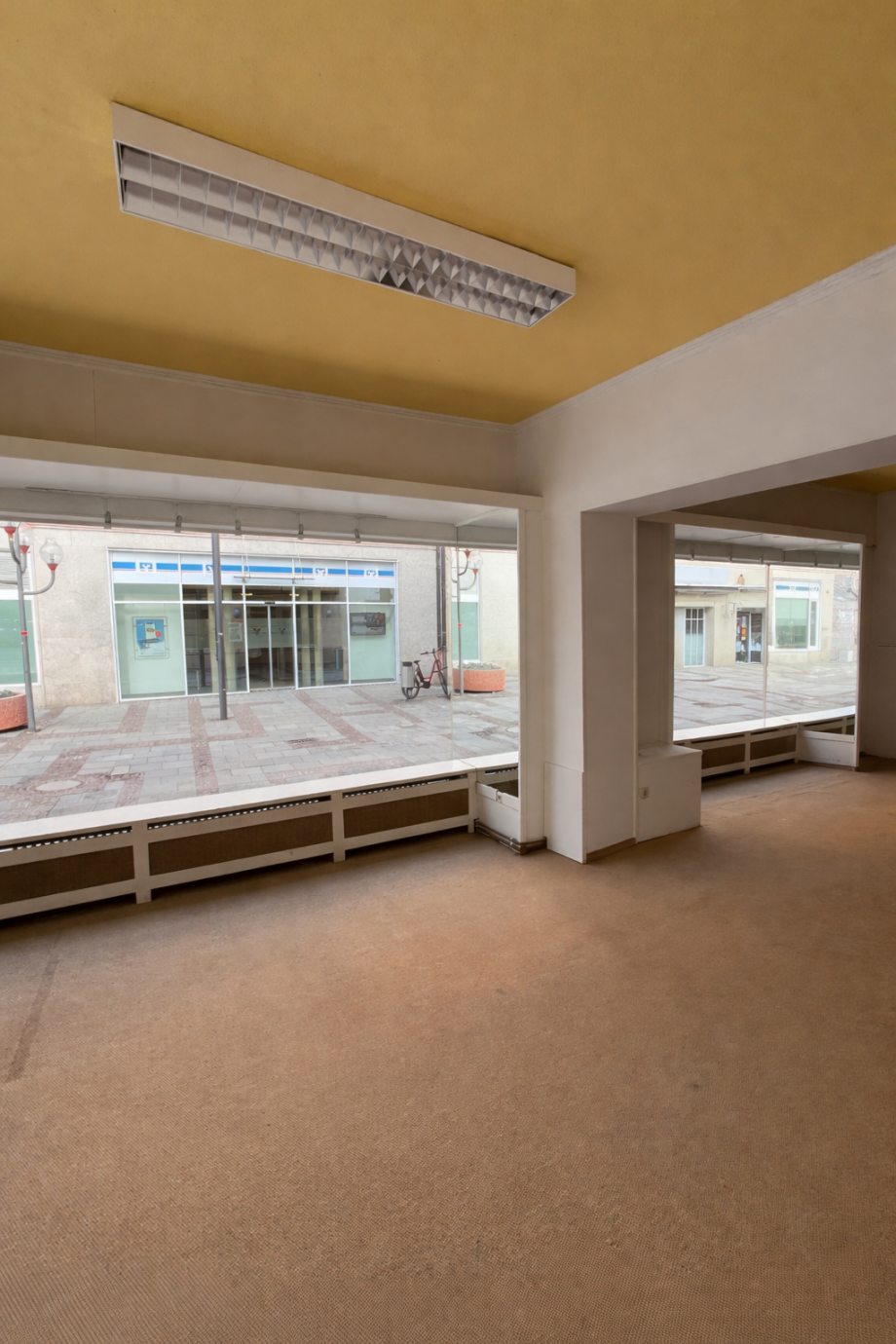 Blick zur Fu�g�ngerzone Verbrauchermarkt Bad Reichenhall