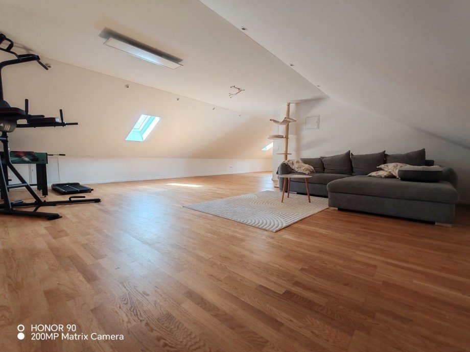 Wohnzimmer DG Etagenwohnung Traunreut