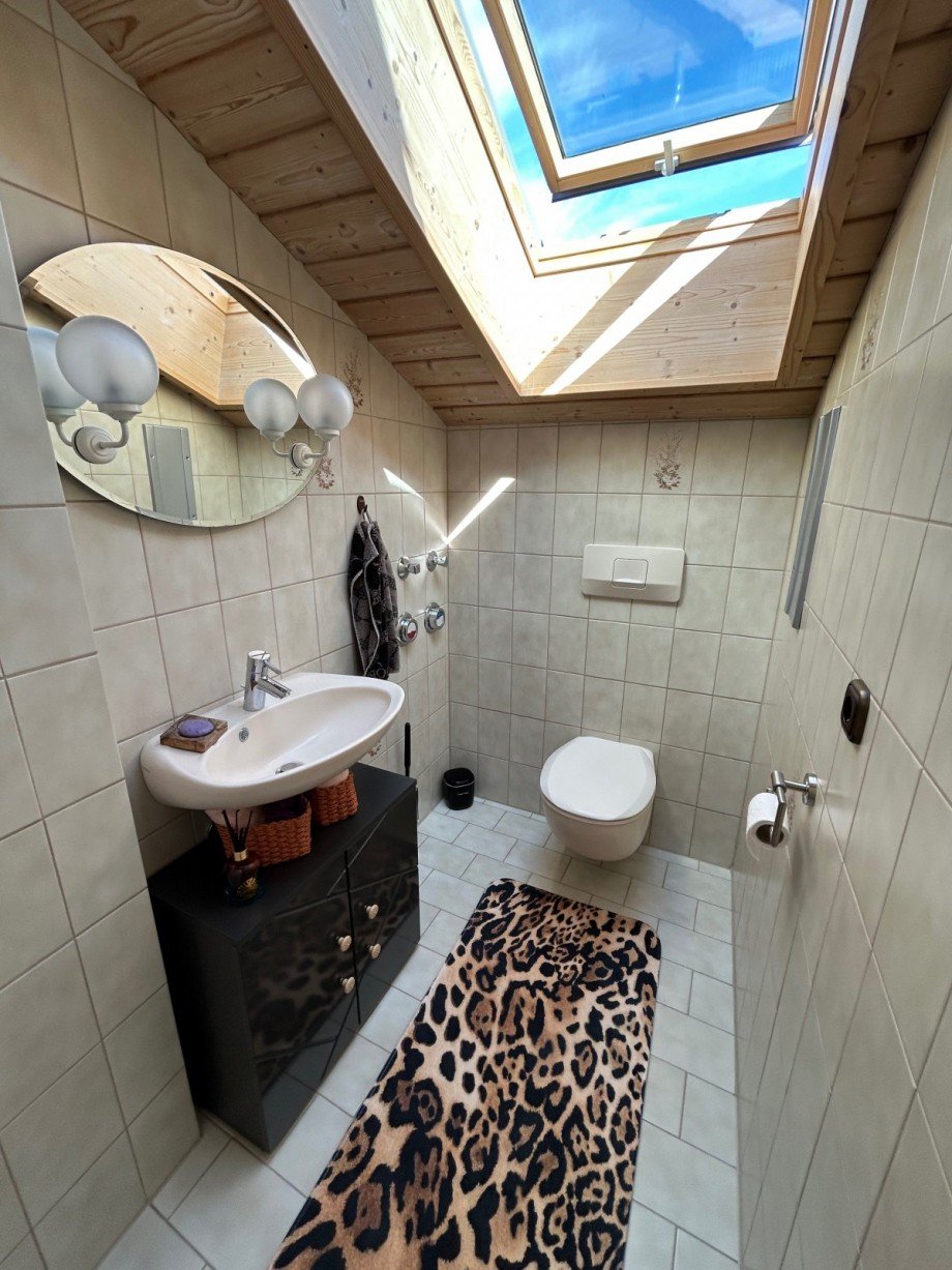 WC Dachgeschosswohnung Ainring